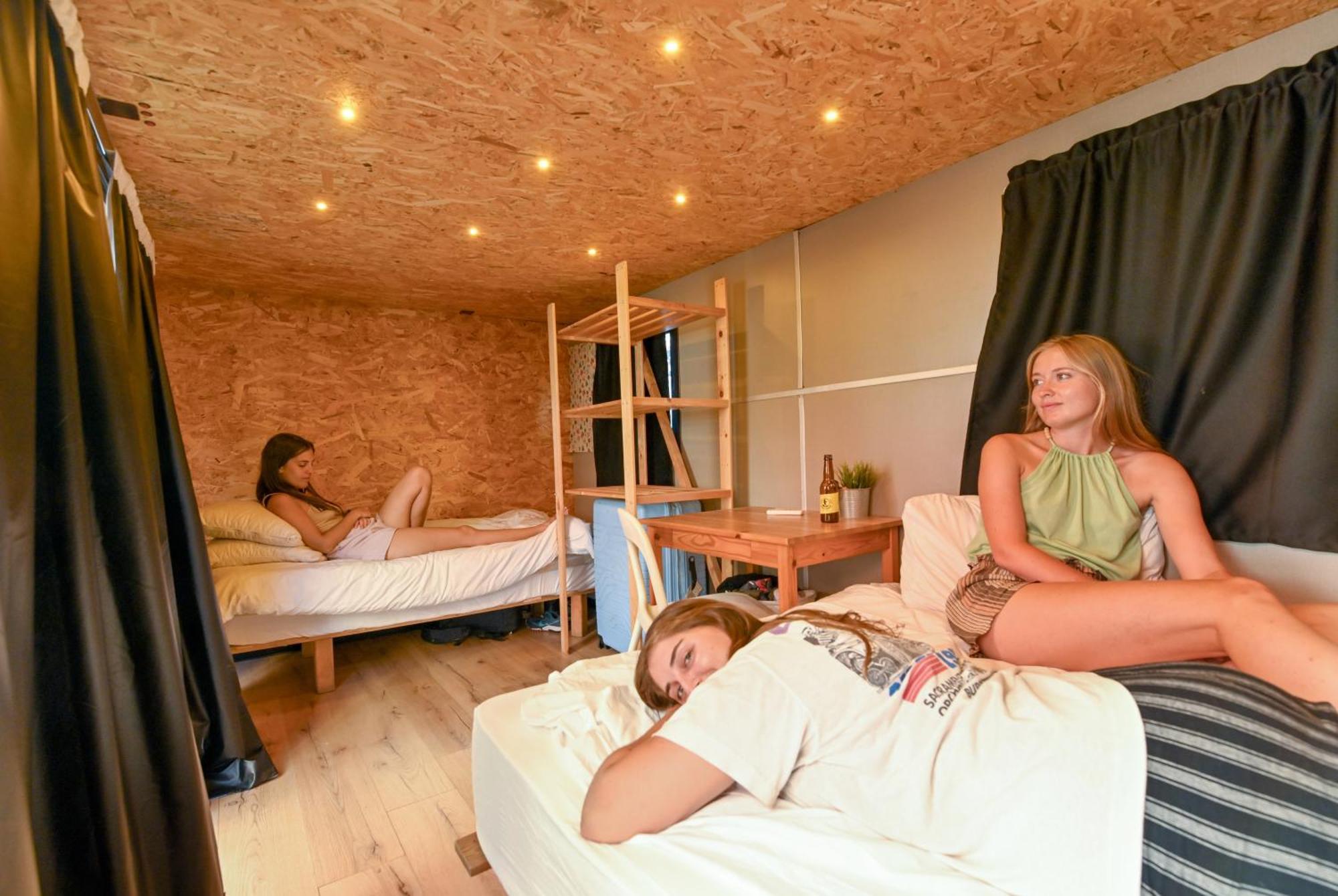 Caravan Hostel Tel Aviv By Roger Age 18-45 Exterior photo