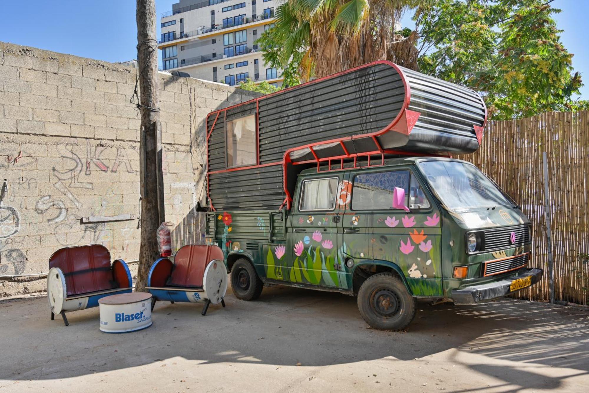 Caravan Hostel Tel Aviv By Roger Age 18-45 Exterior photo
