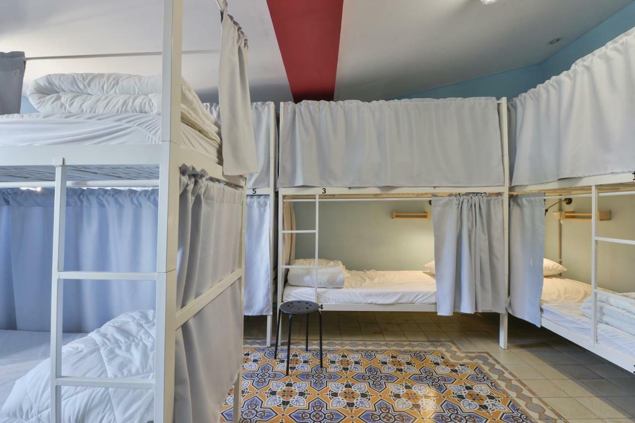 Caravan Hostel Tel Aviv By Roger Age 18-45 Exterior photo