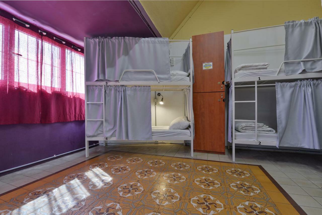 Caravan Hostel Tel Aviv By Roger Age 18-45 Exterior photo