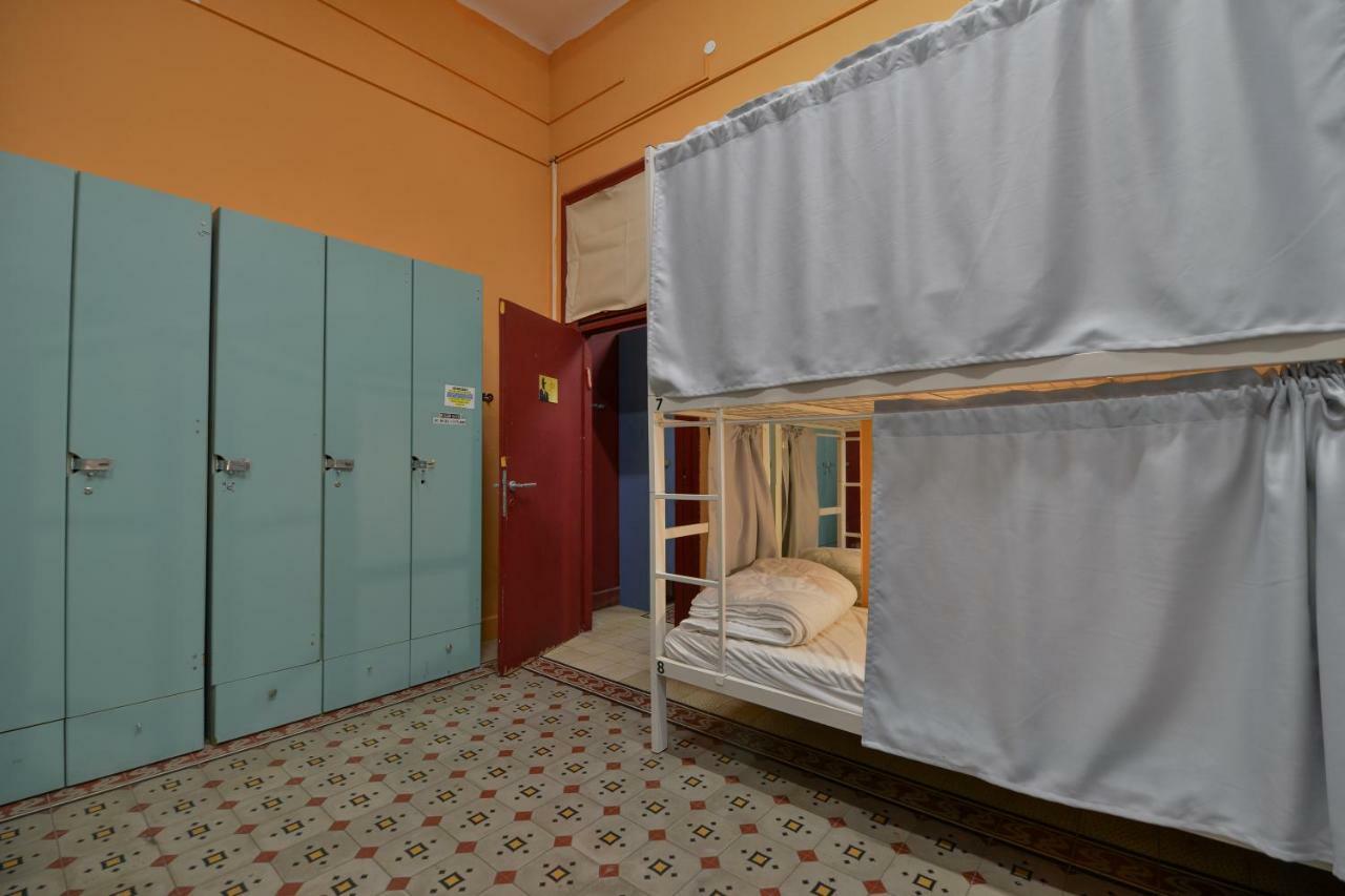 Caravan Hostel Tel Aviv By Roger Age 18-45 Exterior photo