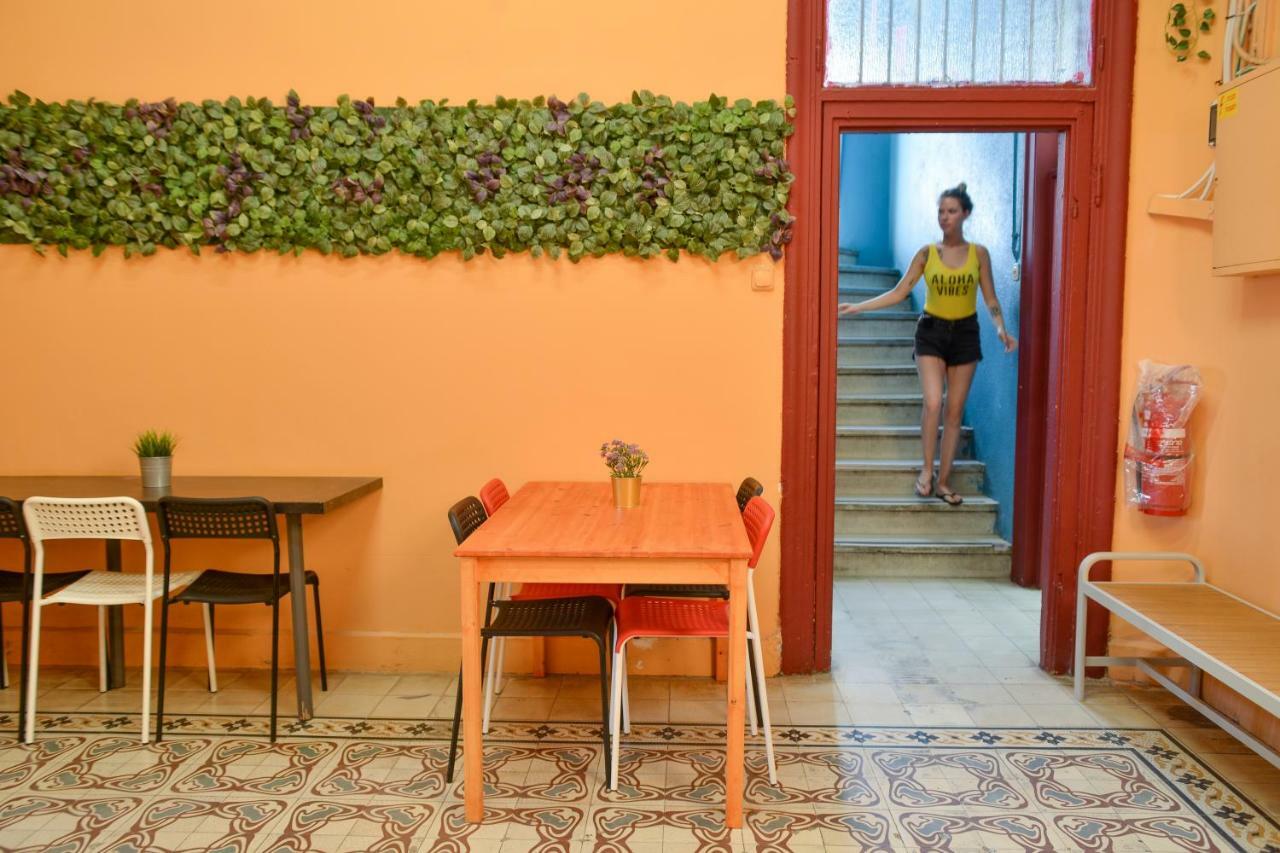 Caravan Hostel Tel Aviv By Roger Age 18-45 Exterior photo